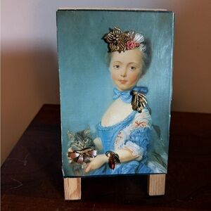 Vintage Style Blue Portrait Decor
